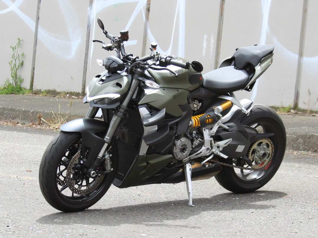 2024 Ducati Streetfighter V2 - Image 3