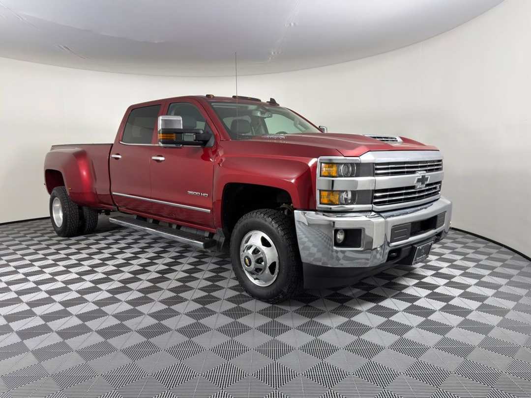 2018 Chevrolet Silverado 3500Hd LTZ - Image 2