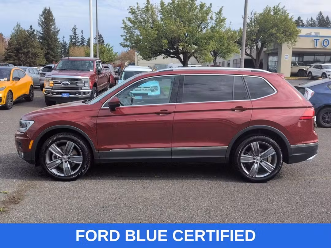 2020 Volkswagen Tiguan 2.0T SEL - Image 2