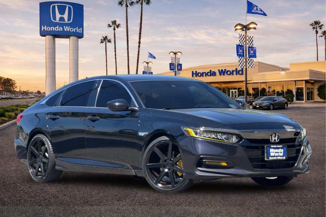 2020 Honda Accord Sport - Image 2