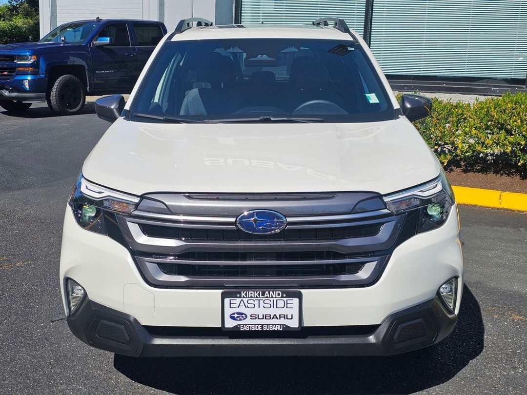2025 Subaru Forester Hybrid Premium - Image 2