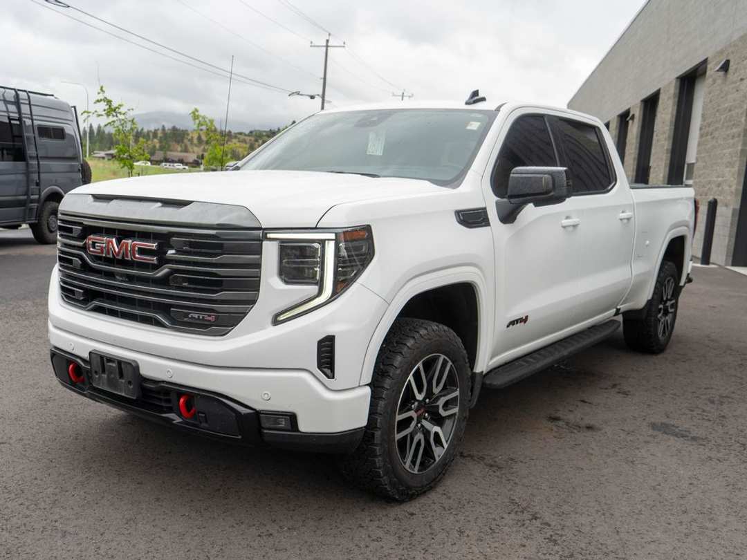 2022 GMC Sierra 1500 AT4 - Image 3