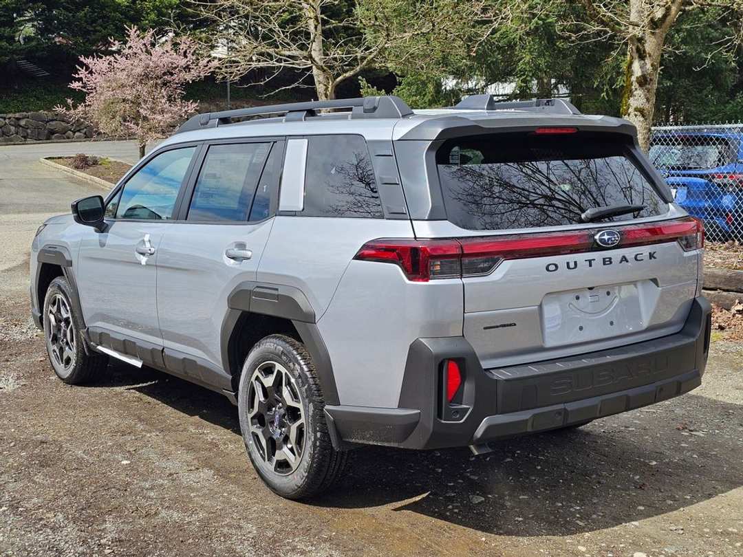 2026 Subaru Outback Touring - Image 3