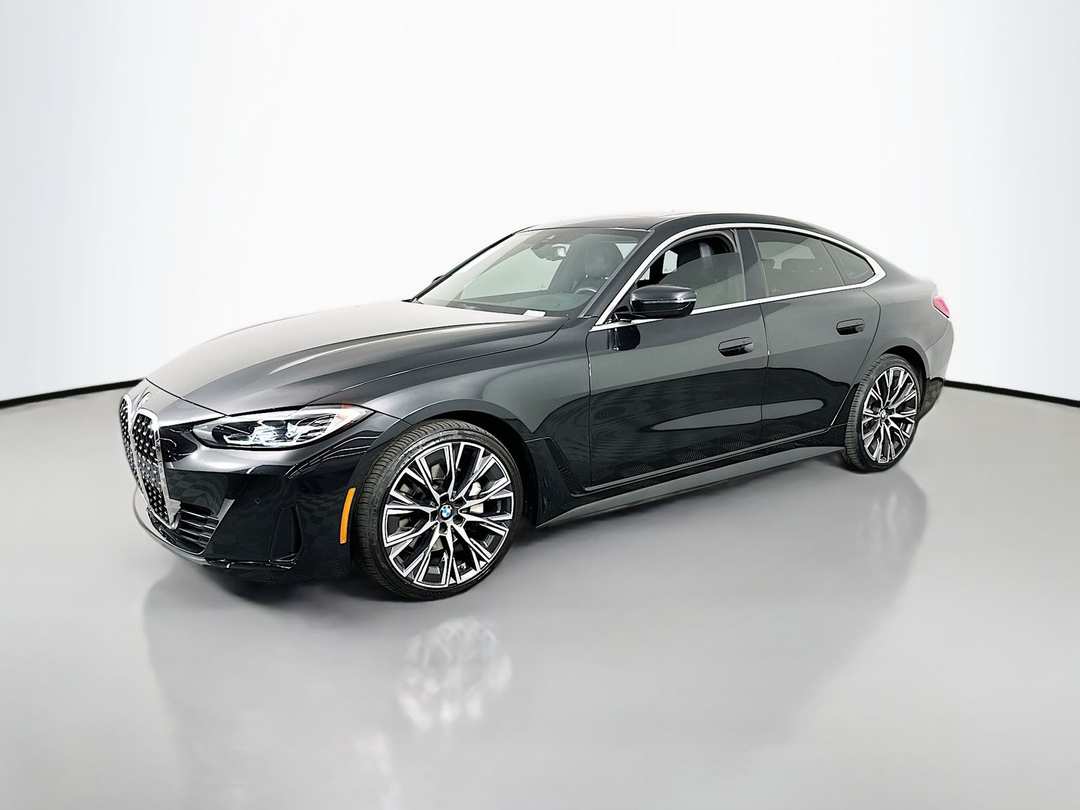 2022 BMW 4 Series 430i Gran - Image 3