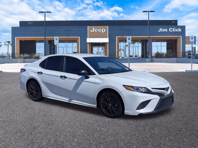 2020 Toyota Camry SE Nightshade