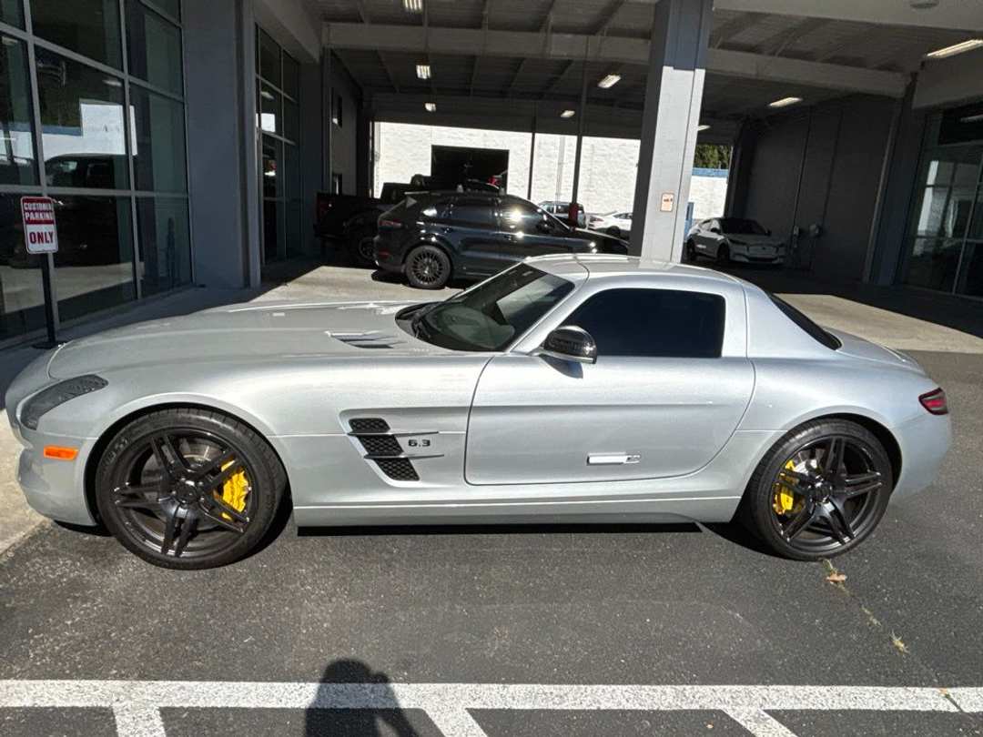 2011 Mercedes-Benz AMG Sls Base - Image 2