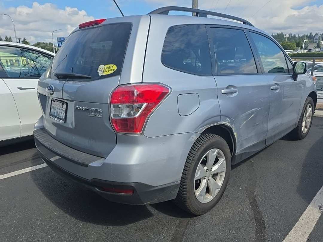 2015 Subaru Forester 2.5i Premium - Image 3