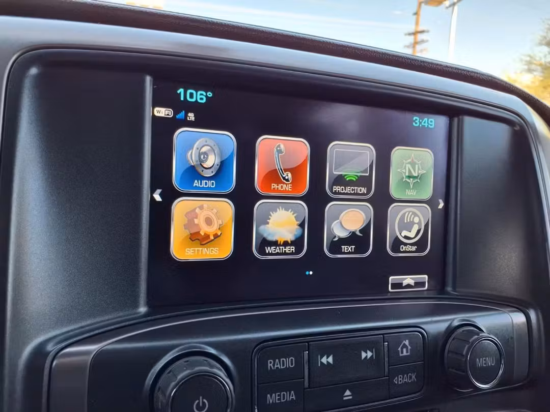2018 GMC Sierra 1500 SLT - Image 3