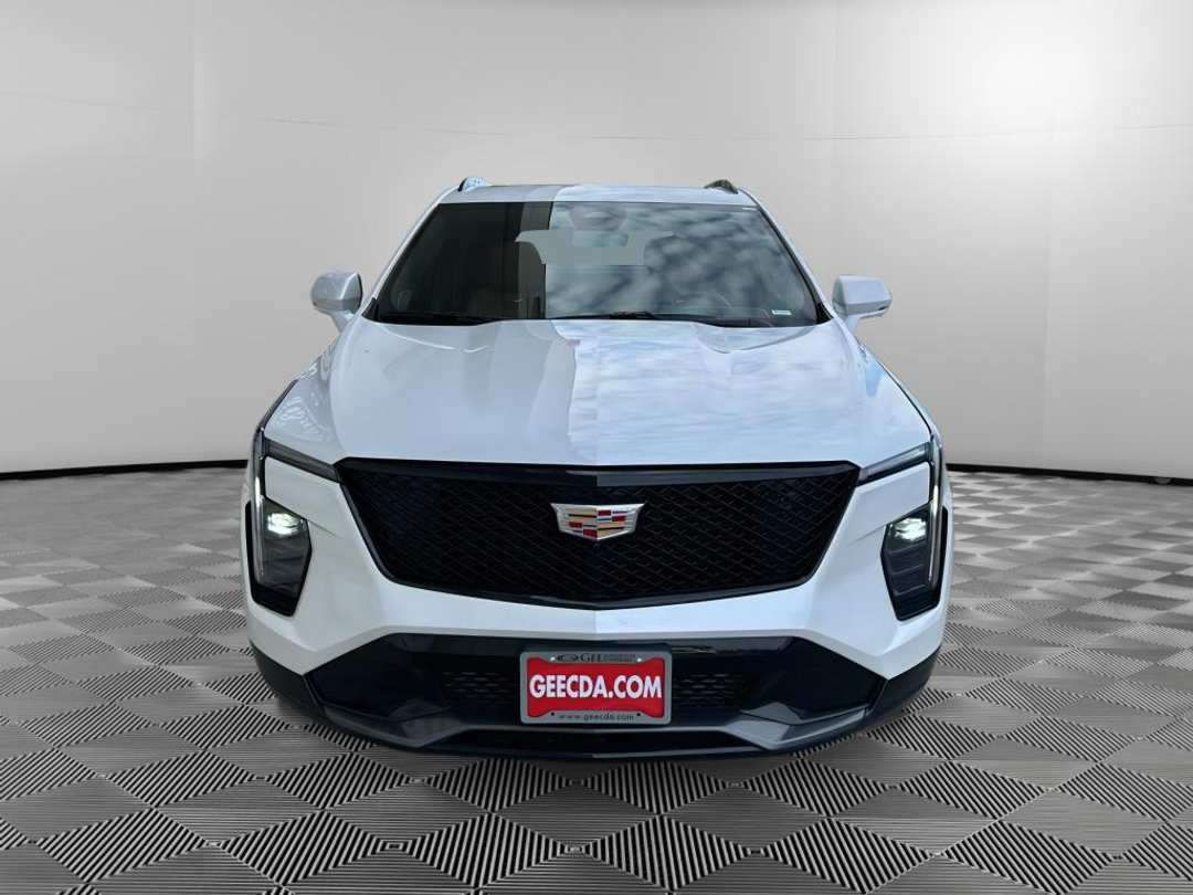 2024 Cadillac Xt4 Sport - Image 2