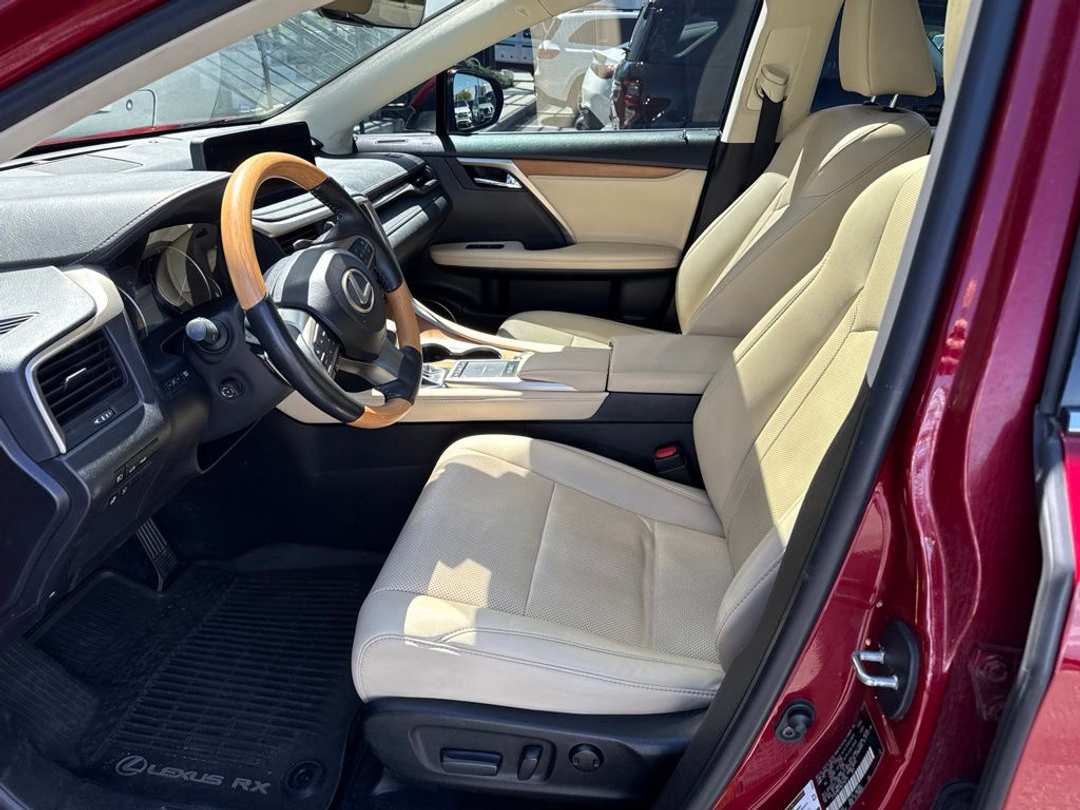2022 Lexus RX 350 - Image 2