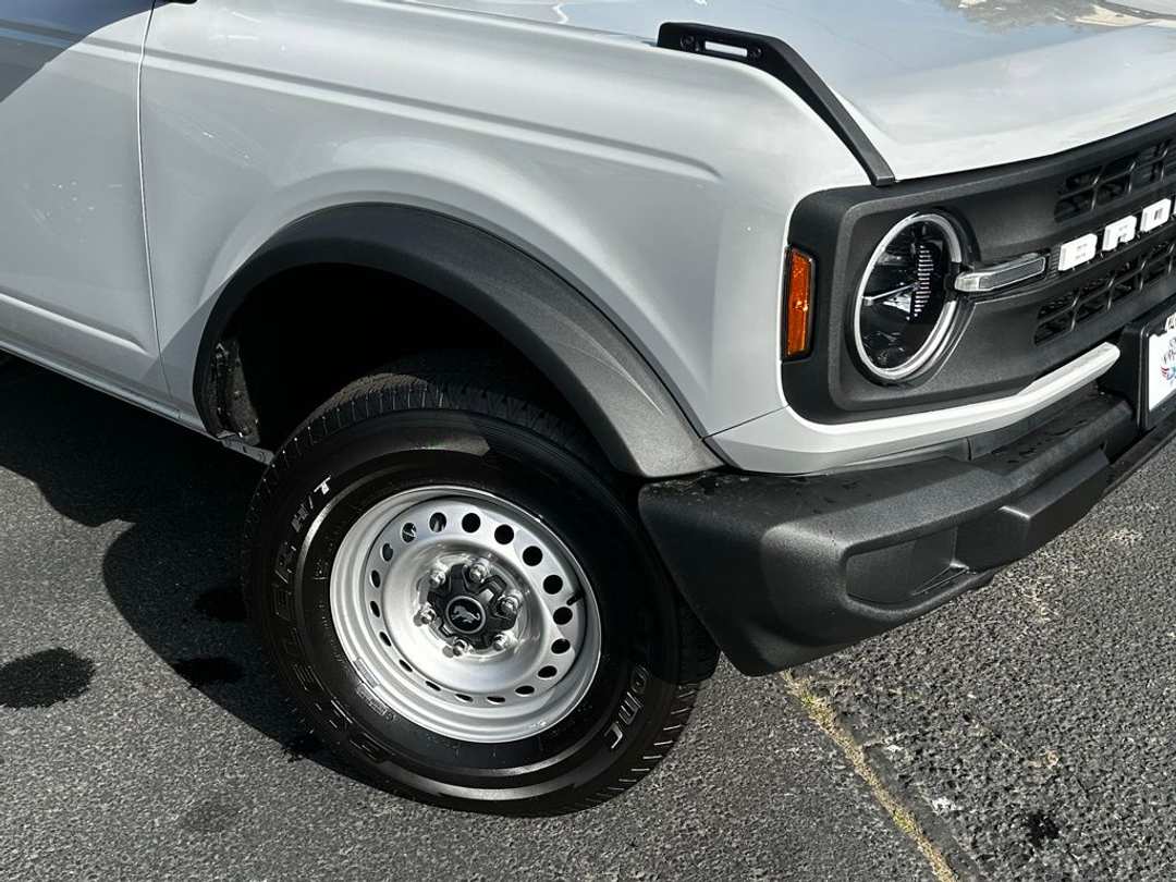2026 Ford Bronco Base - Image 2