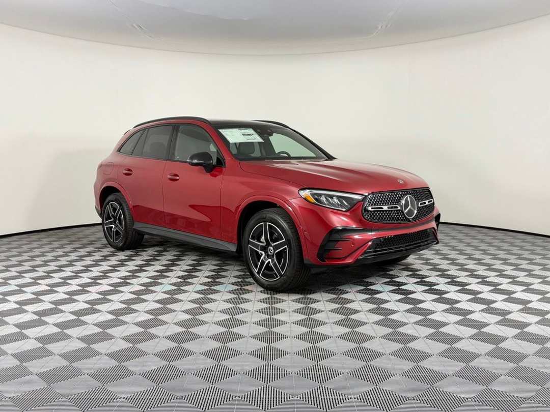 2027 Mercedes-Benz GLC 300 - Image 2