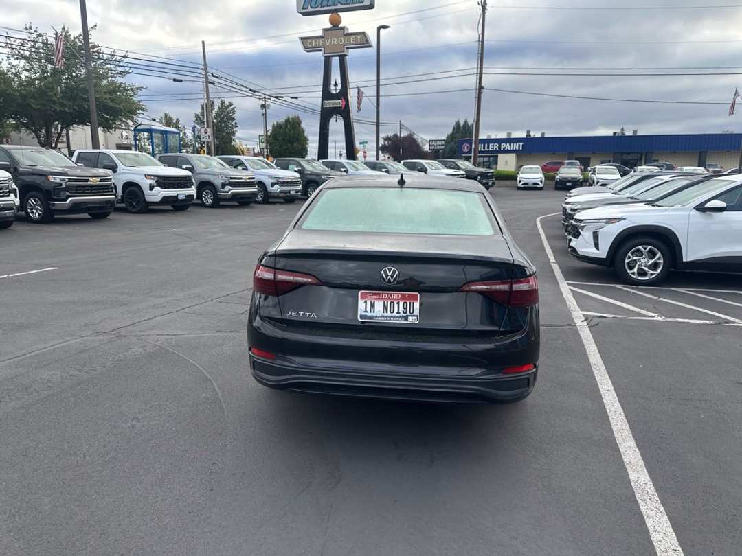2023 Volkswagen Jetta 1.5T S - Image 3