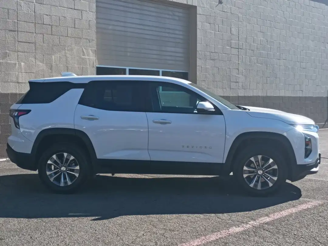 2026 Chevrolet Equinox LT - Image 3