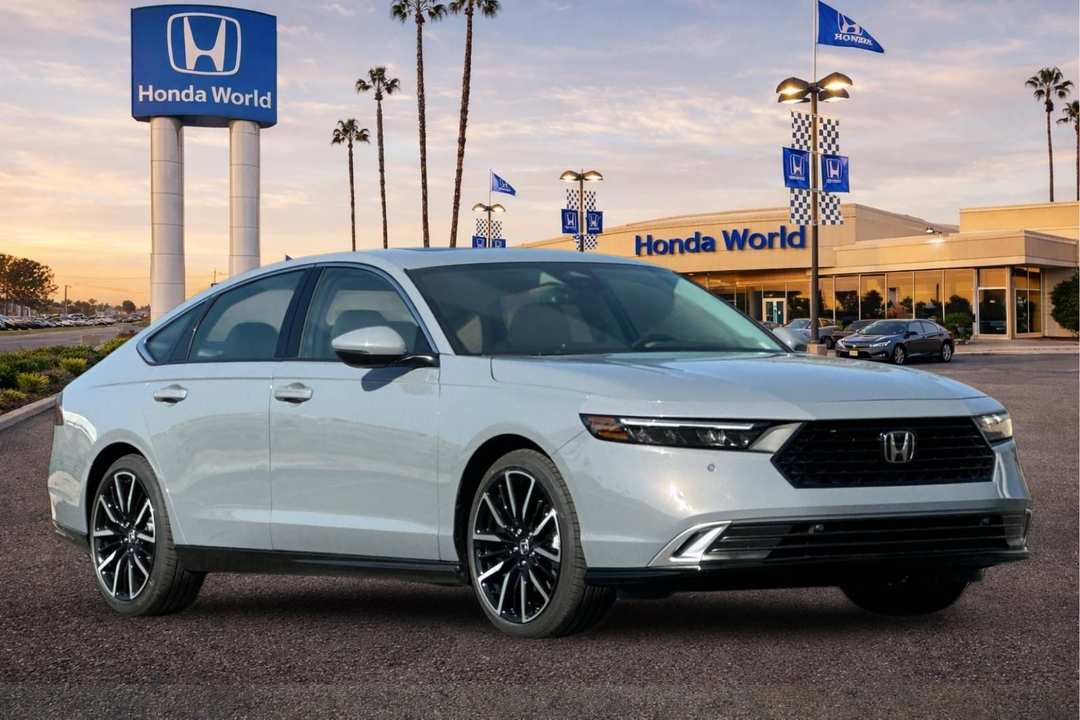 2026 Honda Accord Hybrid Touring - Image 2