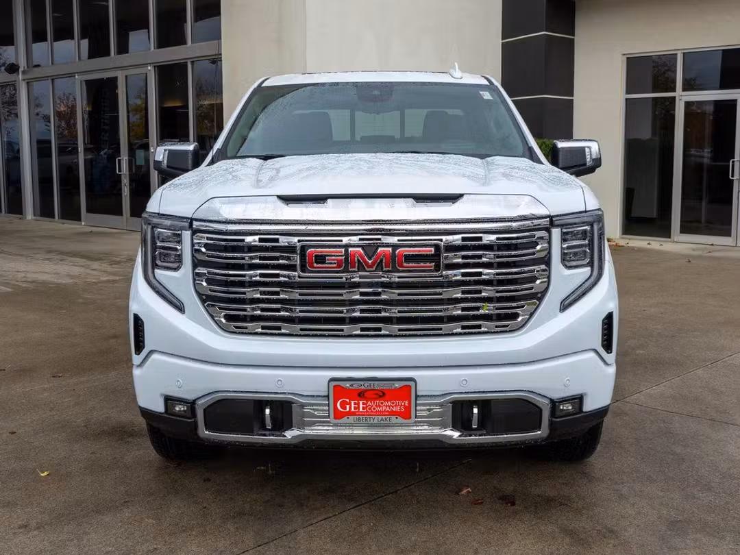 2026 GMC Sierra 1500 Denali - Image 2