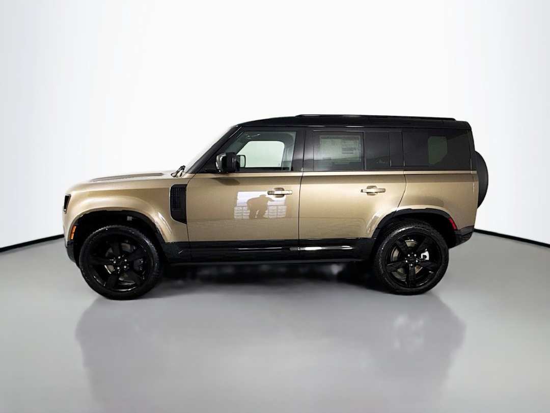 2026 Land Rover Defender 110 XDynamic SE - Image 2