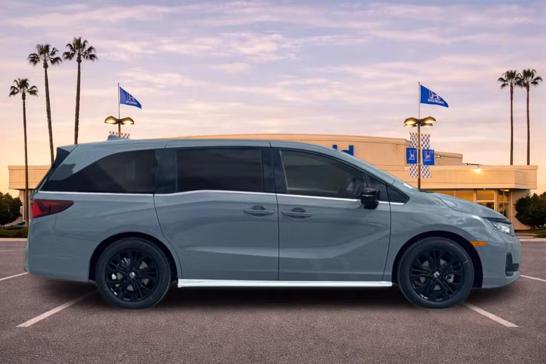 2026 Honda Odyssey SportL - Image 3