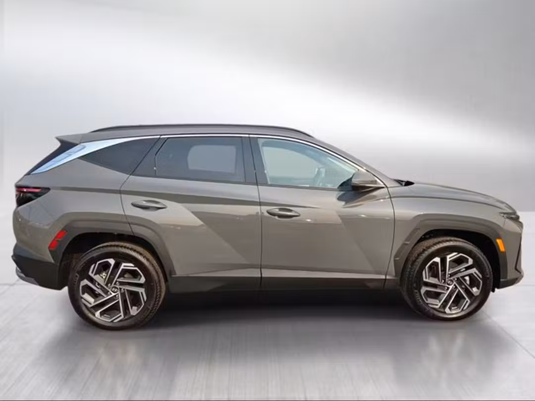 2026 Hyundai Tucson Limited - Image 2