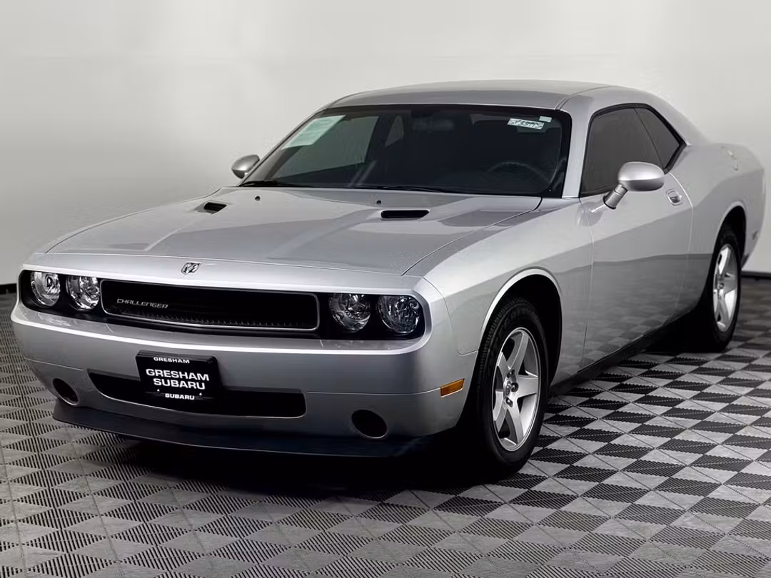 2010 Dodge Challenger SE - Image 3
