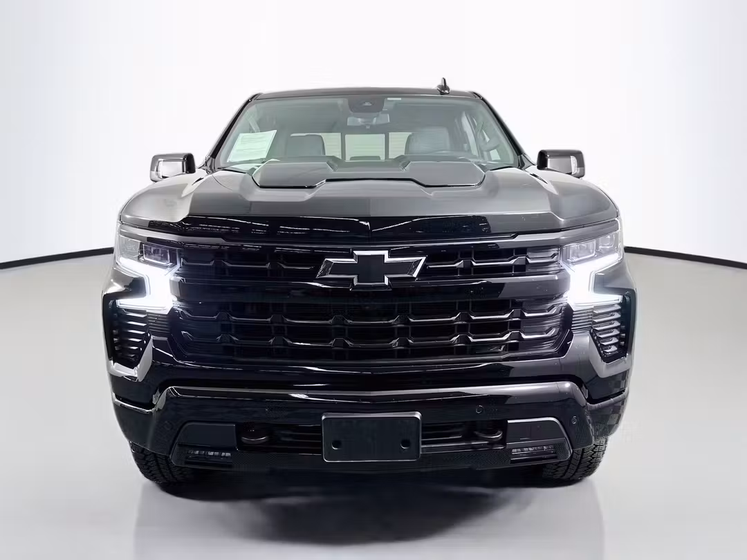 2025 Chevrolet Silverado 1500 LT Trail Boss - Image 2
