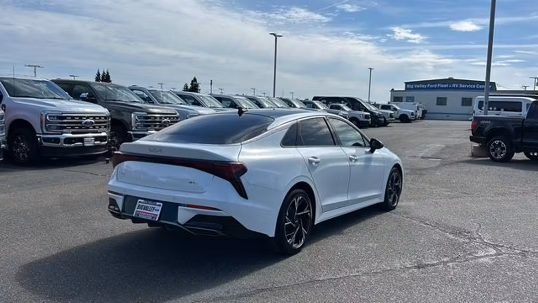 2025 Kia K5 GTLine - Image 3