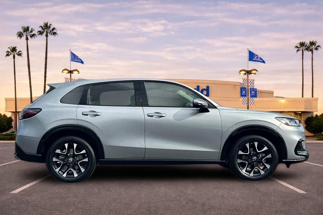 2027 Honda HR-V EXL - Image 3