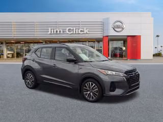 2021 Nissan Kicks SR
