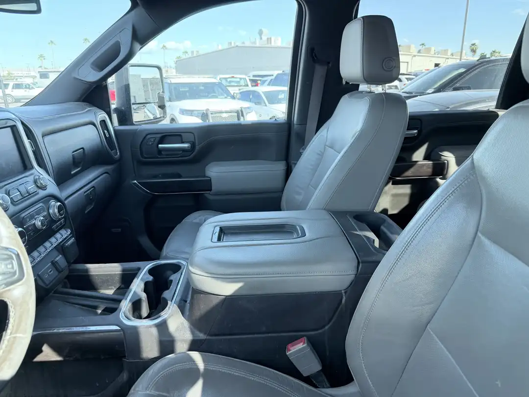 2020 GMC Sierra 2500Hd SLT - Image 2