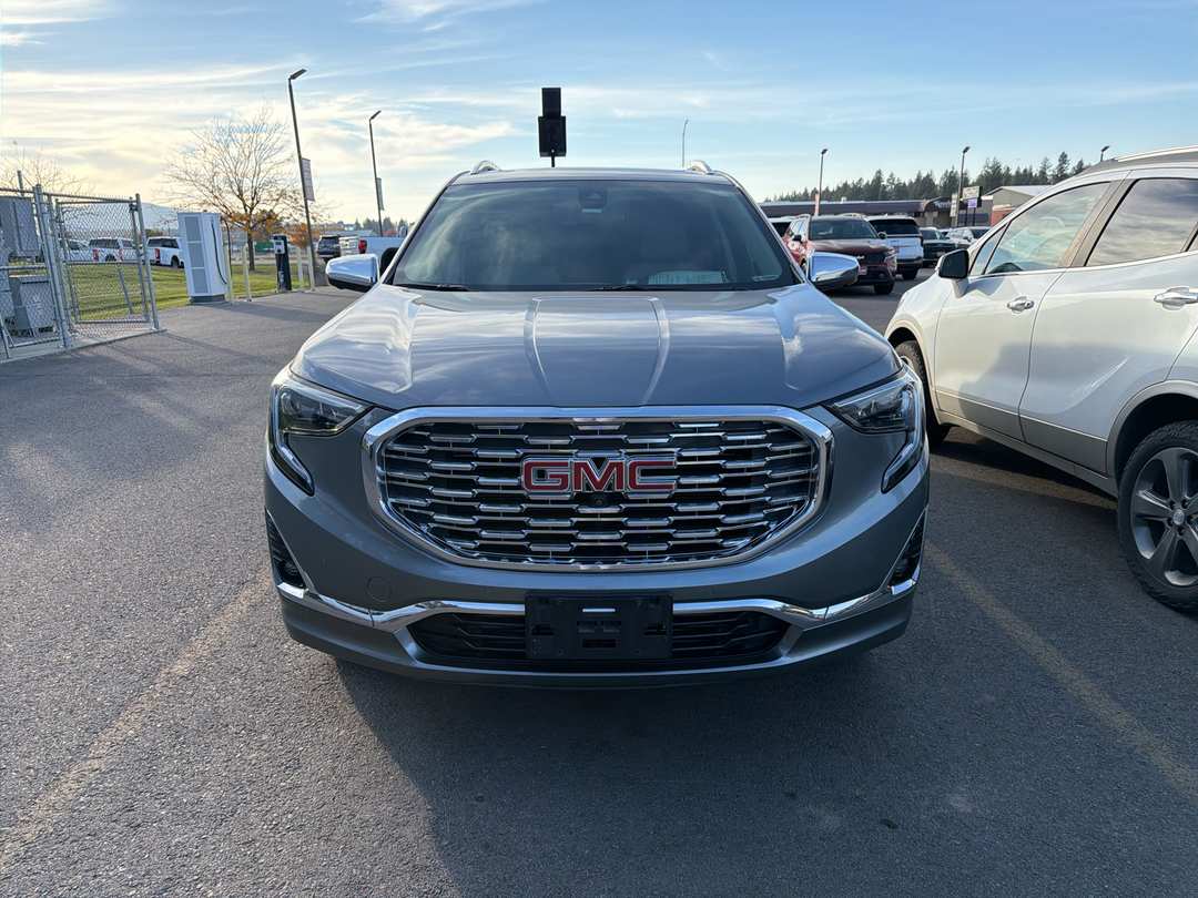 2020 GMC Terrain Denali - Image 2