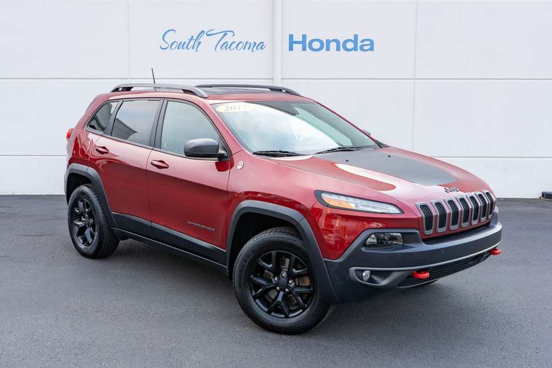 2017 Jeep Cherokee Trailhawk L Plus - Image 2