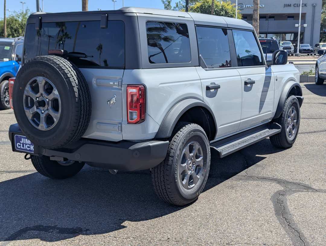 2026 Ford Bronco Big Bend - Image 2
