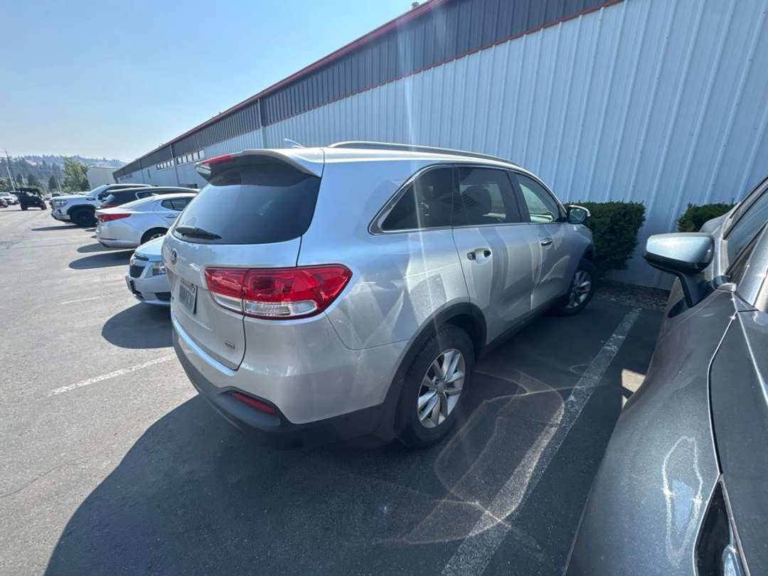 2016 Kia Sorento LX - Image 3