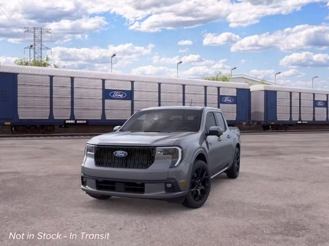 2026 Ford Maverick Lobo High - Image 2