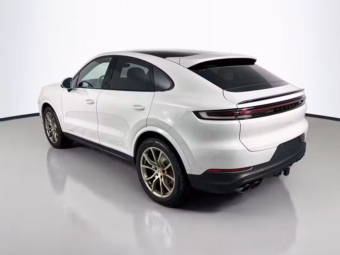 2026 Porsche Cayenne - Image 3