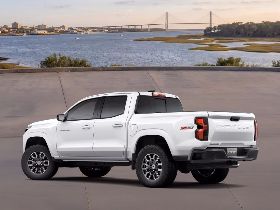 2026 Chevrolet Colorado Z71 - Image 2