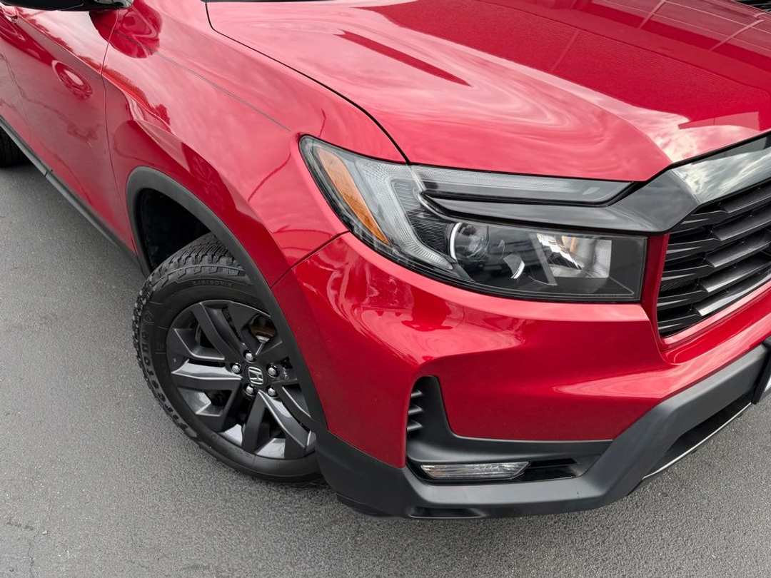 2021 Honda Ridgeline Sport - Image 2