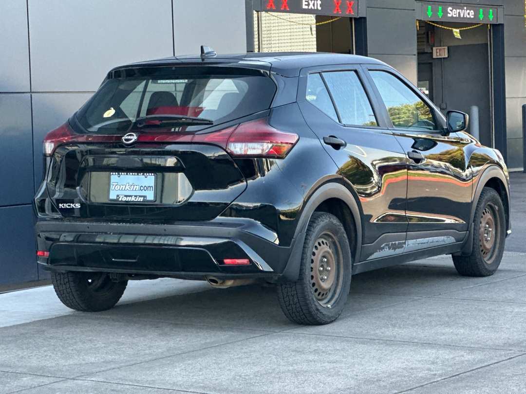 2022 Nissan Kicks S - Image 3
