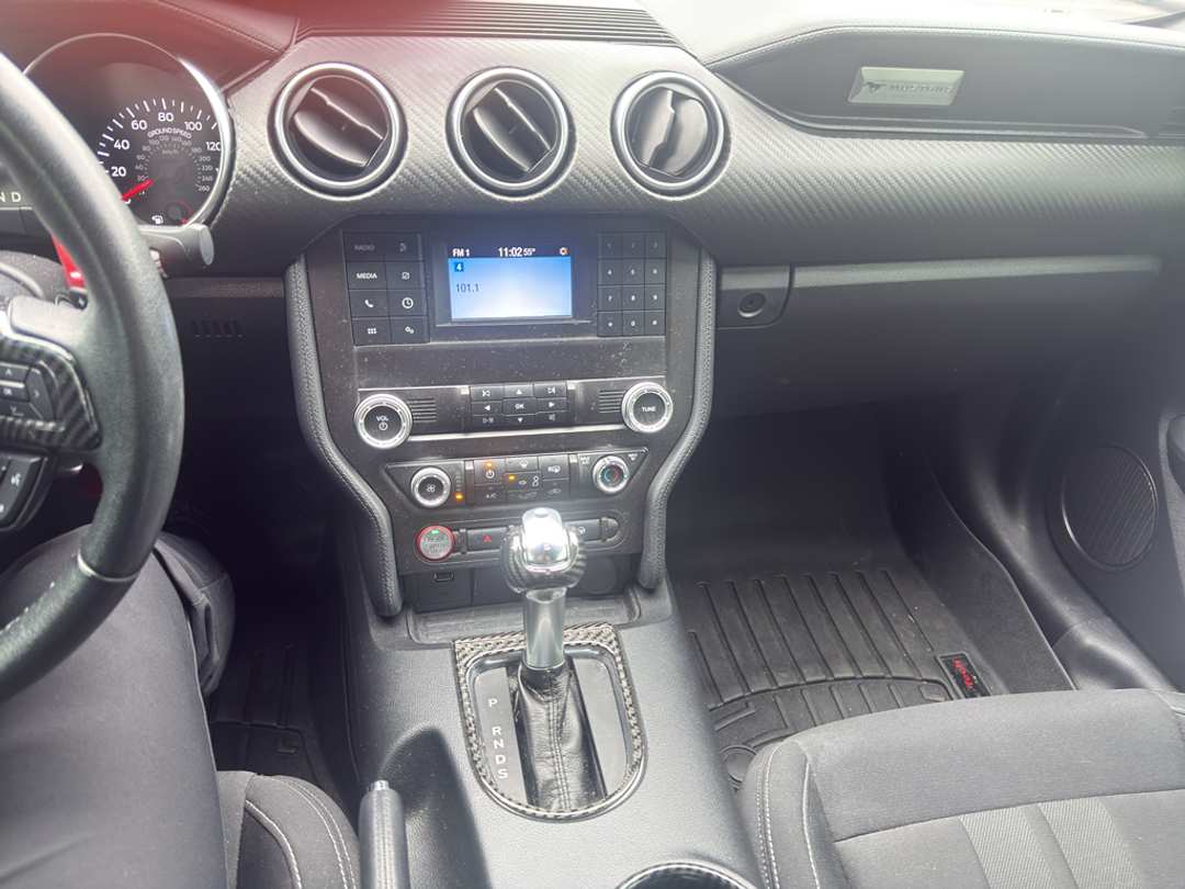 2019 Ford Mustang EcoBoost - Image 3