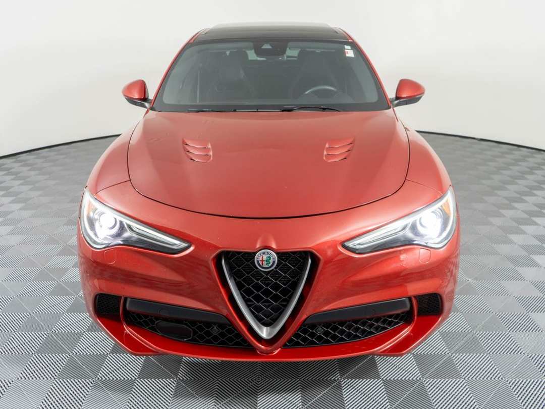 2018 Alfa Romeo Stelvio Quadrifoglio - Image 2
