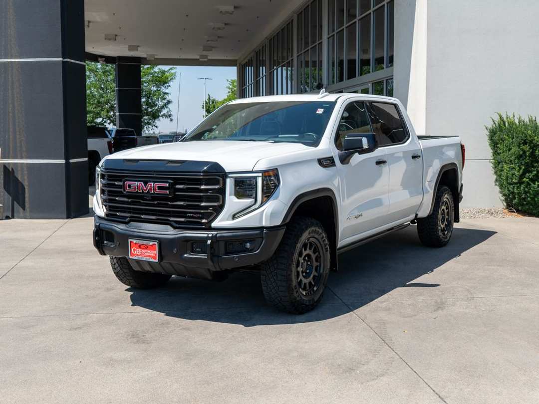 2024 GMC Sierra 1500 AT4X - Image 3