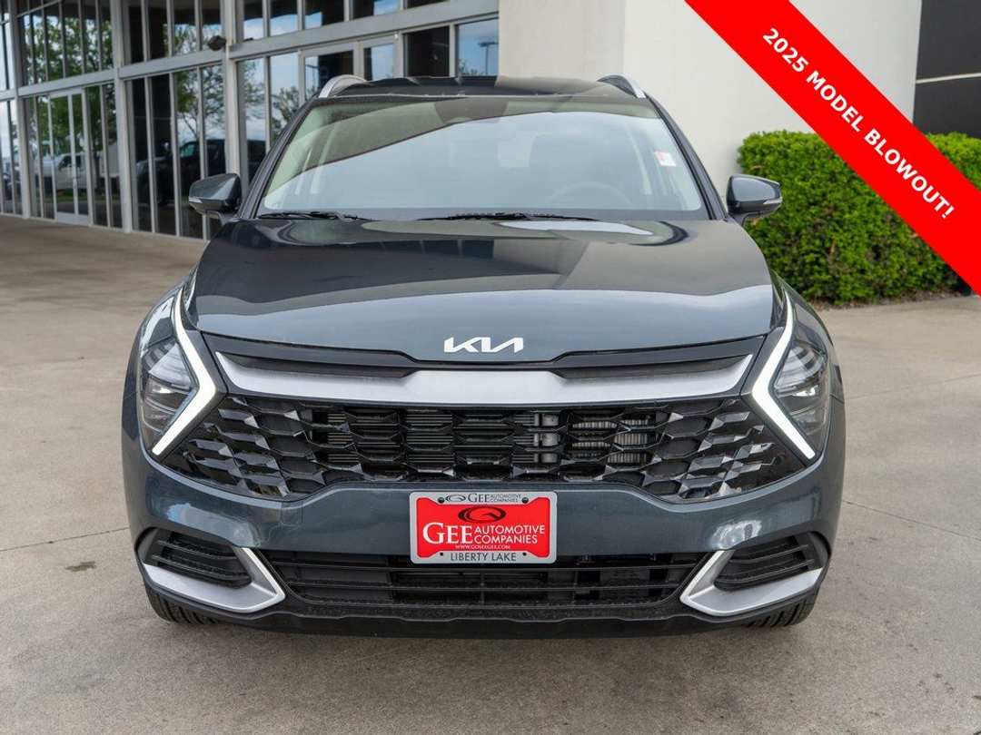 2025 Kia Sportage Hybrid EX - Image 2