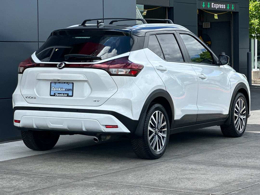 2021 Nissan Kicks SV - Image 3