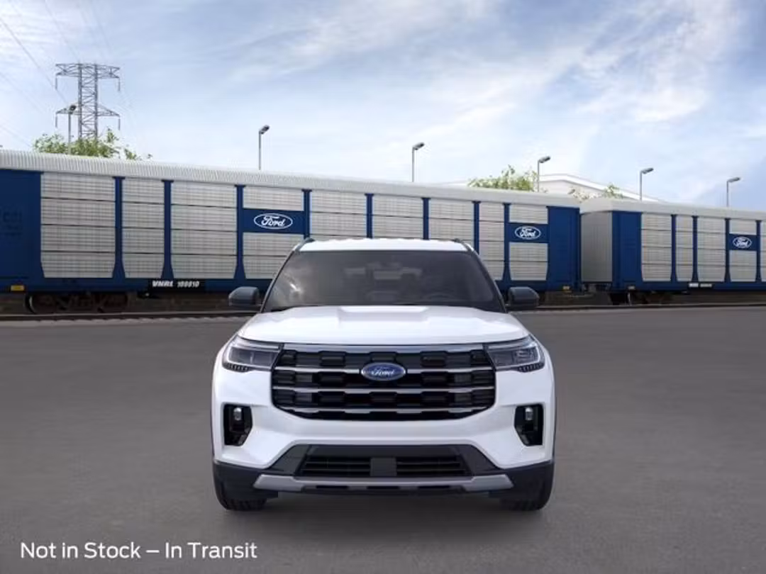 2026 Ford Explorer Active - Image 2