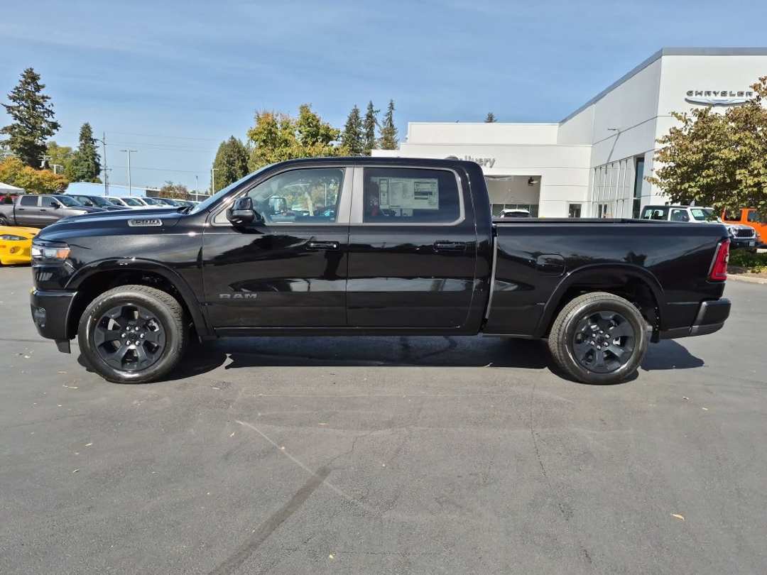 2027 Ram 1500 Big Horn/Lone Star - Image 3