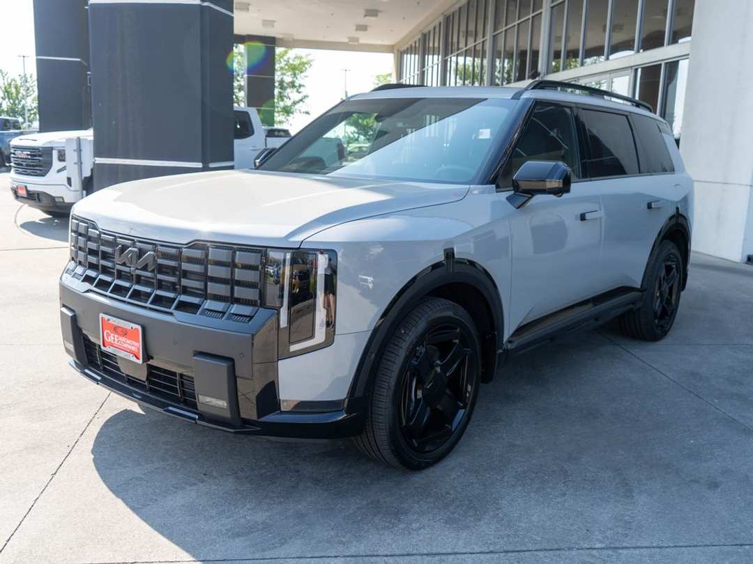 2027 Kia Telluride Hybrid XLine SX - Image 3