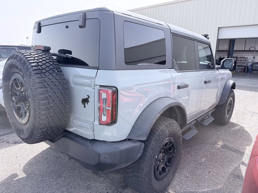 2023 Ford Bronco Wildtrak - Image 3