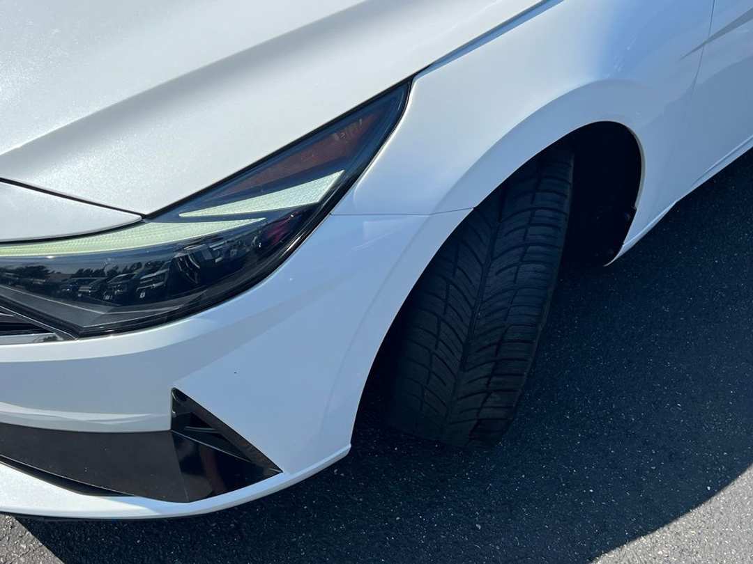 2021 Hyundai Elantra Limited - Image 3