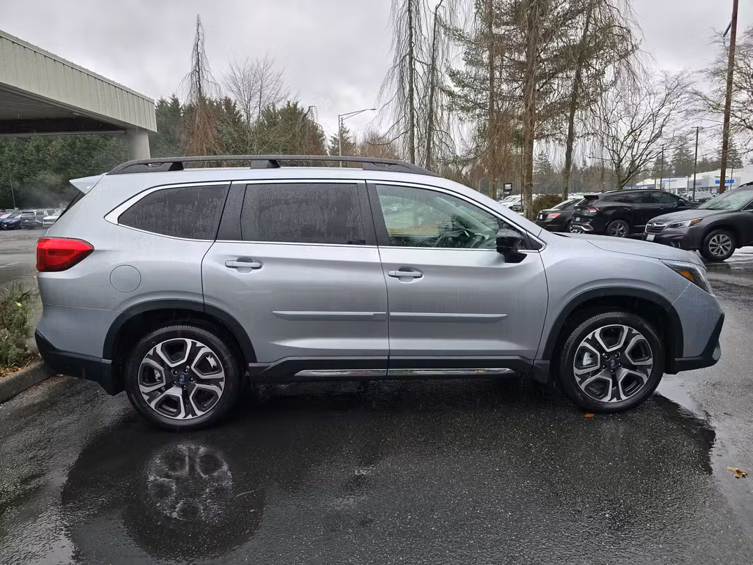 2026 Subaru Ascent Limited - Image 3