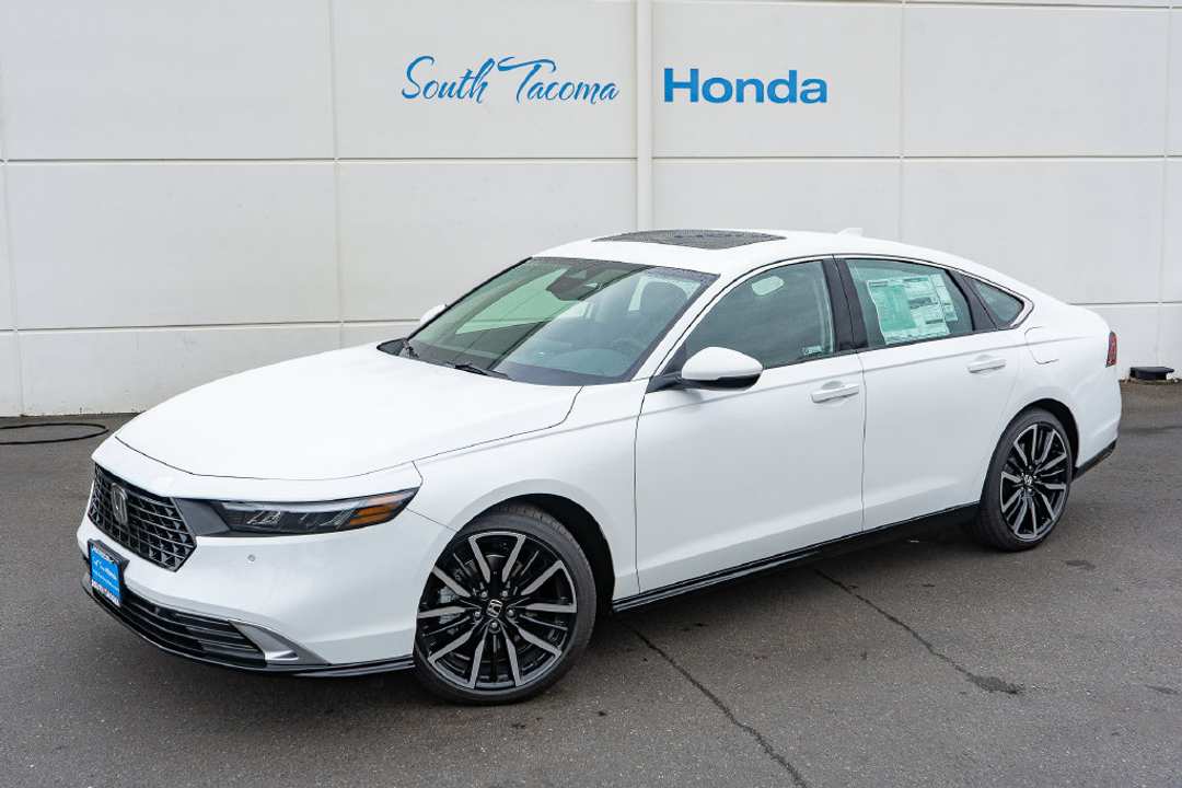 2026 Honda Accord Hybrid Touring - Image 2